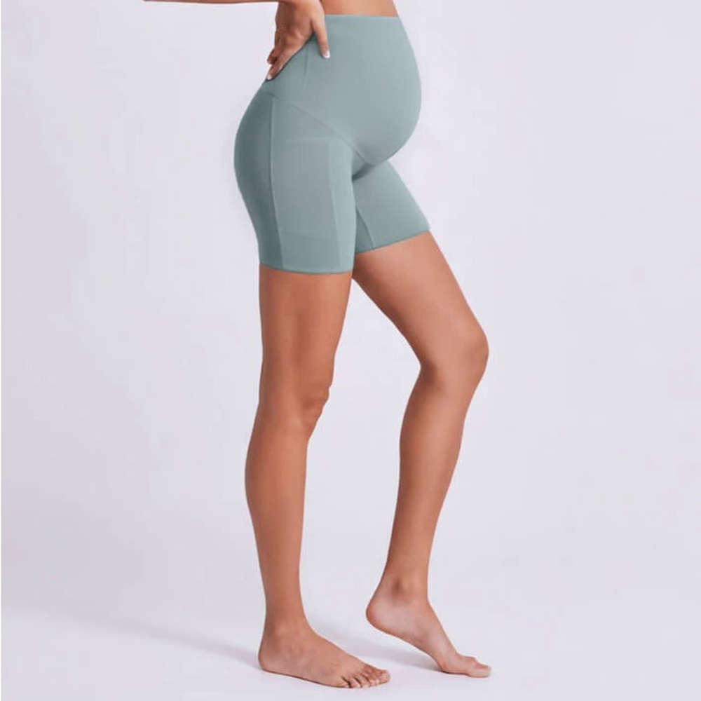 **NWOT** Lahloya ComfortCloud Maternity Biker Shorts in Sky Blue